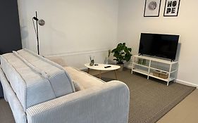 Bsd Apartment - Self Check-In & Parkplatz